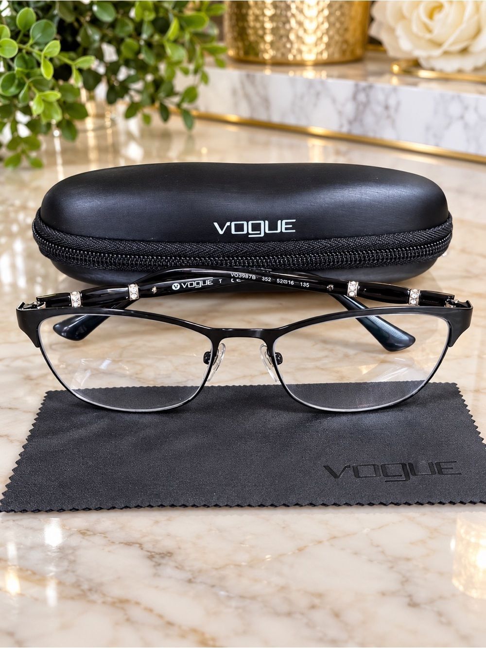 Vogue VO3987B Black Designer Eyeglasses Frames 52-16 w/ Case & Cloth